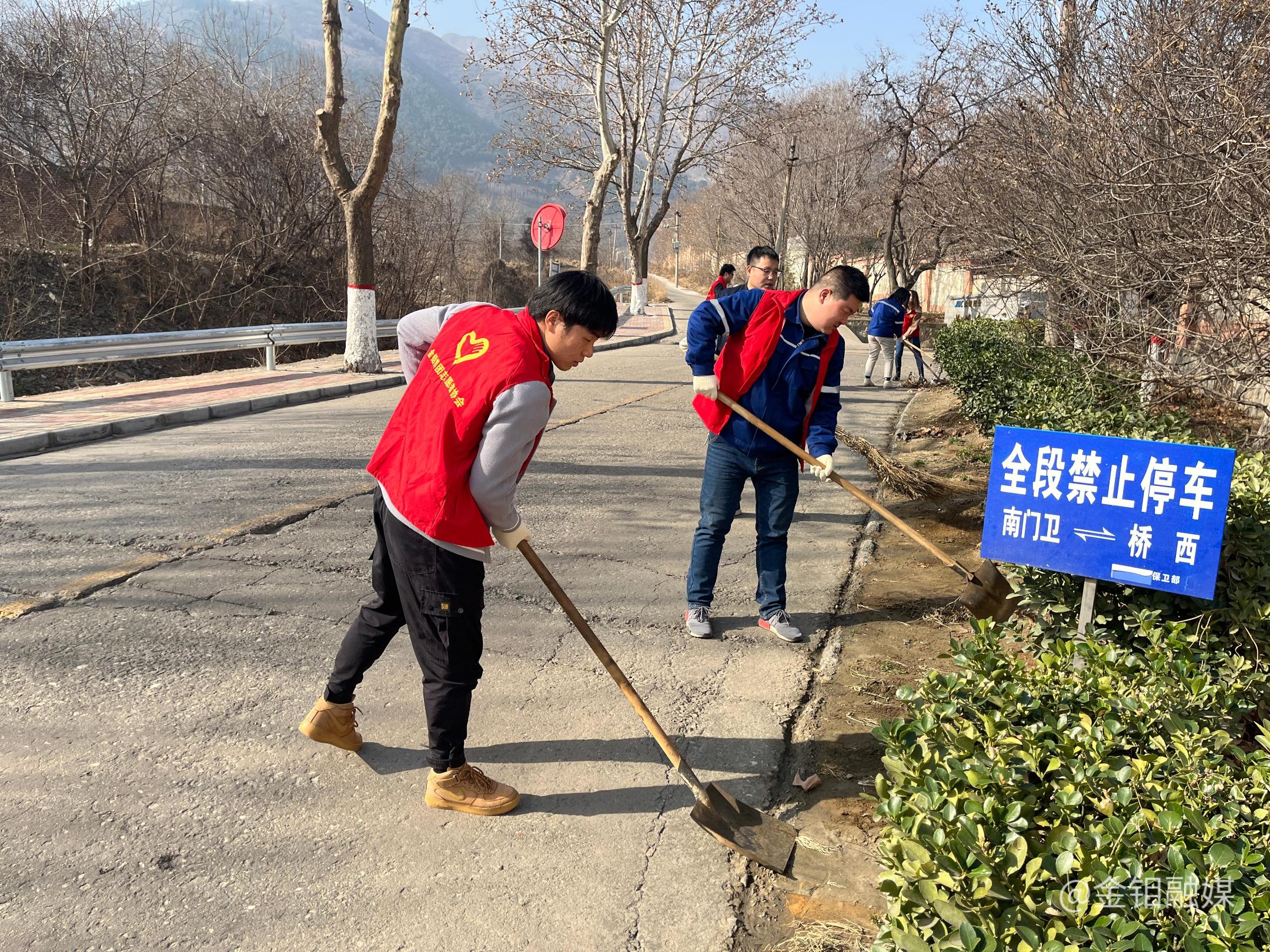 20230303-物流分公司开展“践行二十大,志愿伴我行”志愿服务活动 (3).JPG