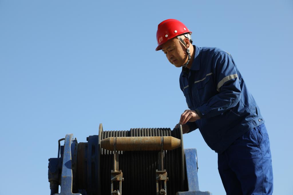 20250317-李军德:吊车生涯的坚守与担当 (2).JPG