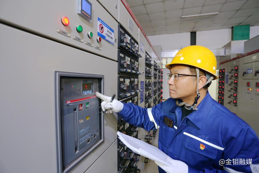 20230504-化学分公司李晓勇事迹材料 (1).jpg 20230504-化学分公司李晓勇事迹材料 (1).jpg